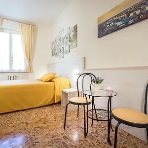 Couette-café Dolce Luna, Florence
